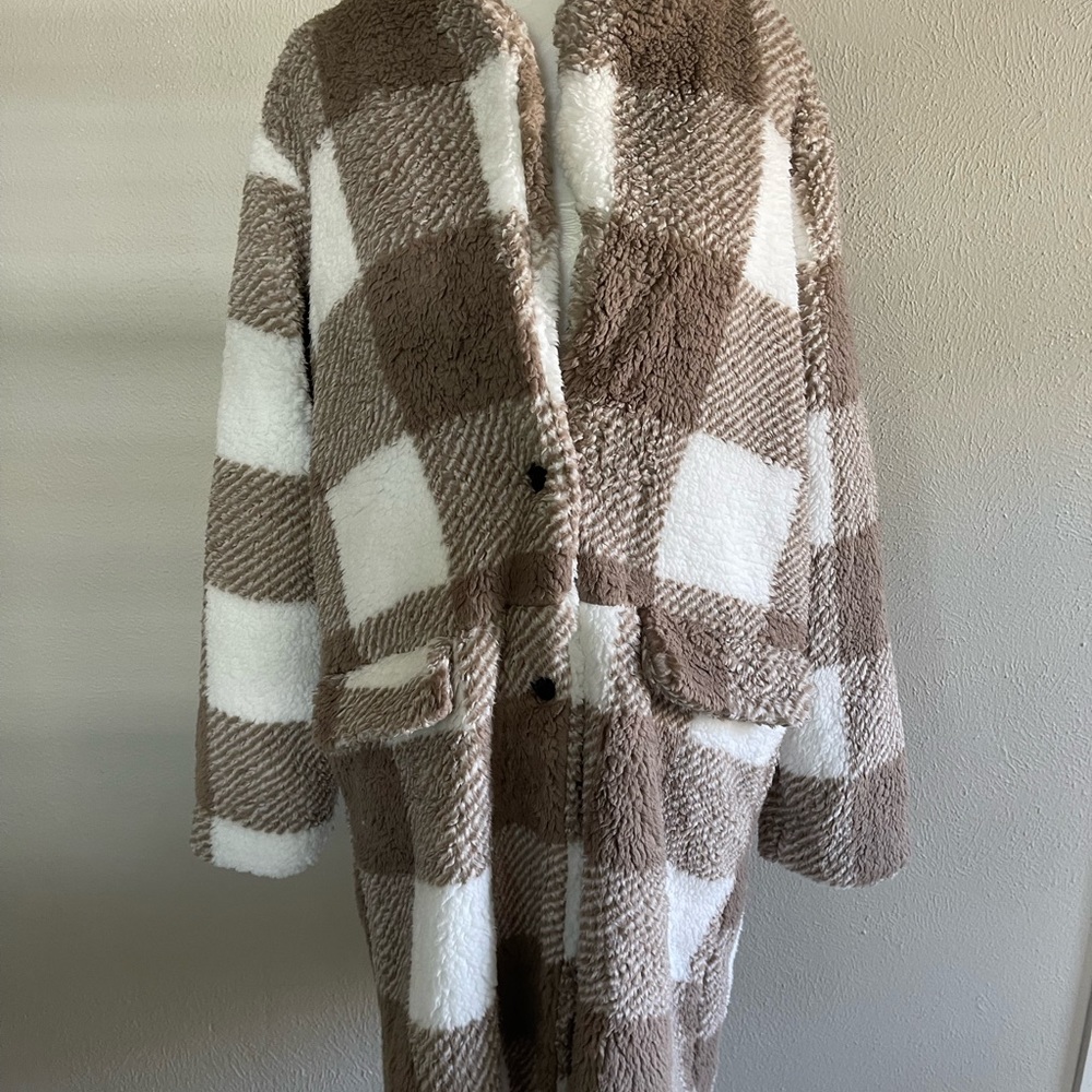 PRICE DROP Kara and Kate Long Lightweight Coat